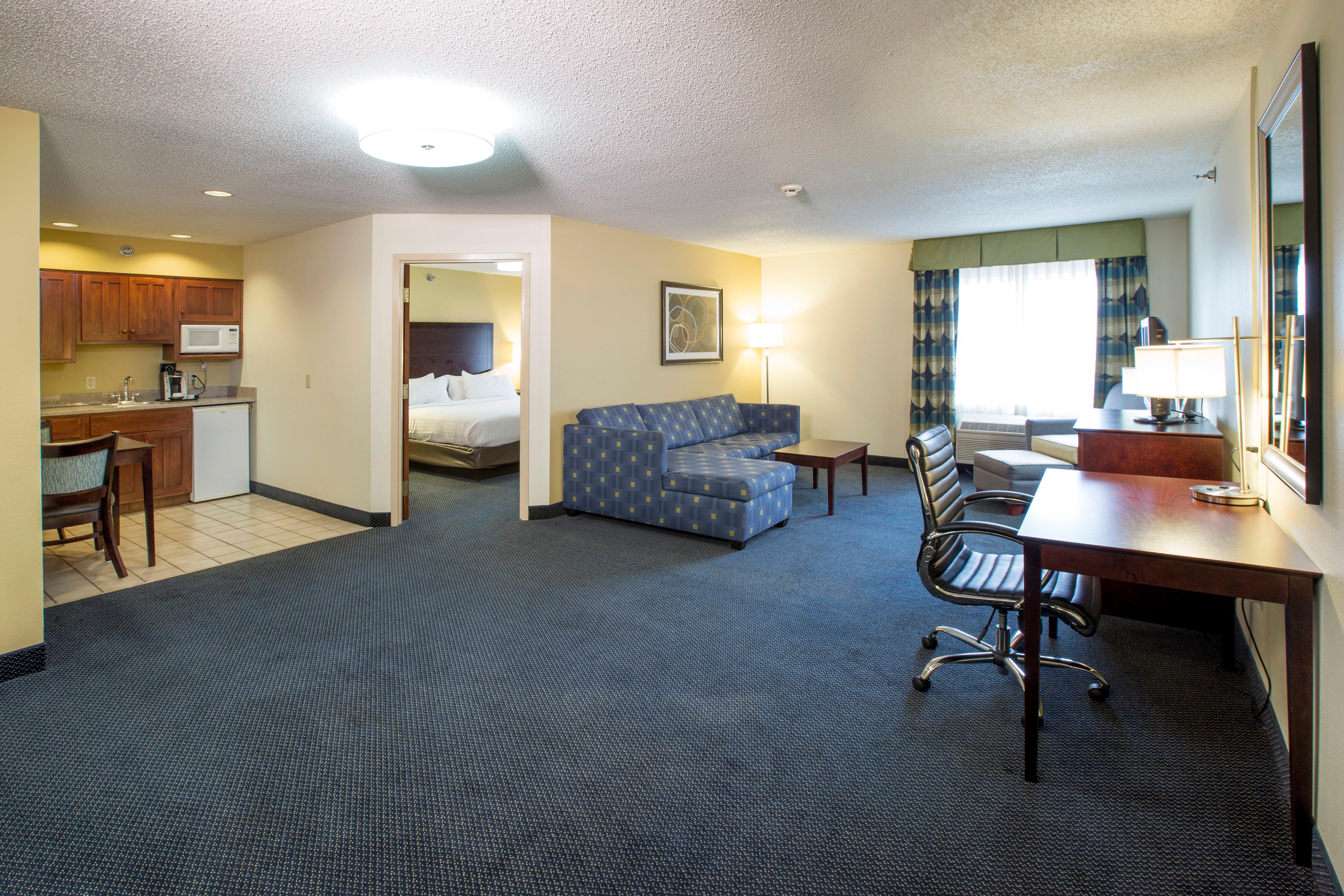 Holiday Inn Express Hotel & Suites-Saint Joseph By Ihg Exterior foto